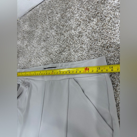 SYMPLI Black Pull-On Cropped Cuffed Jersey Knit Pants Size 6 EUC made in Canada - Picture 5 of 9